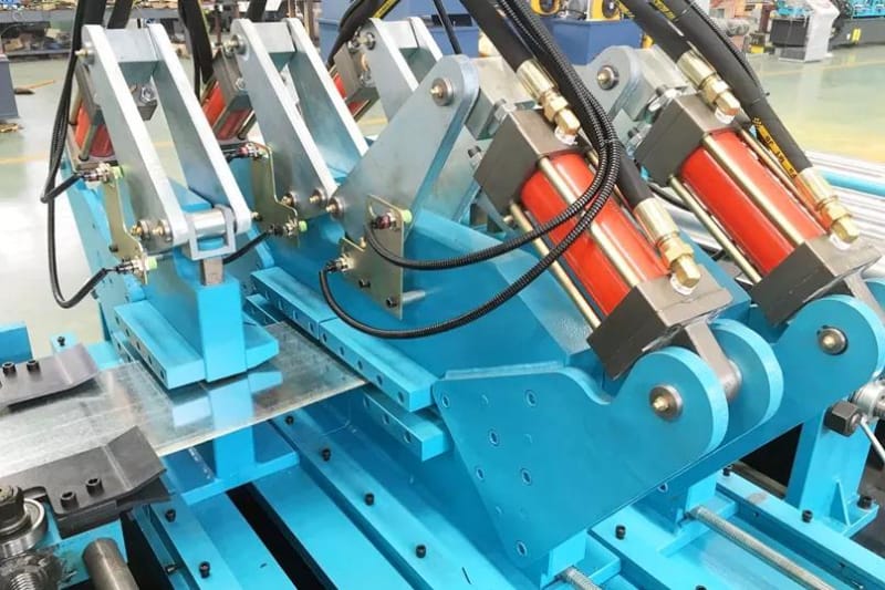 CZ型鋼成型機設(shè)備生產(chǎn)線 CZ型鋼成型機設(shè)備生產(chǎn)線