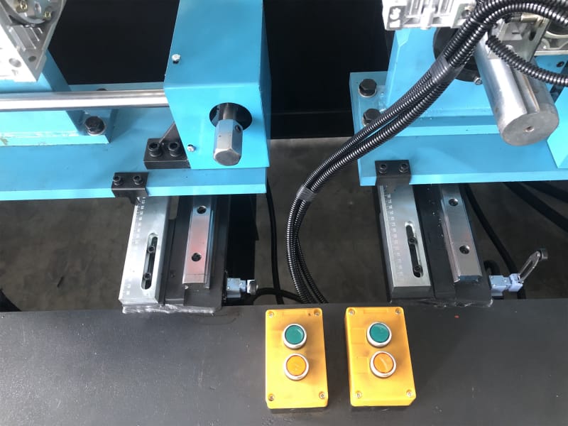 CZ型鋼成型機設(shè)備生產(chǎn)線 CZ型鋼成型機設(shè)備生產(chǎn)線