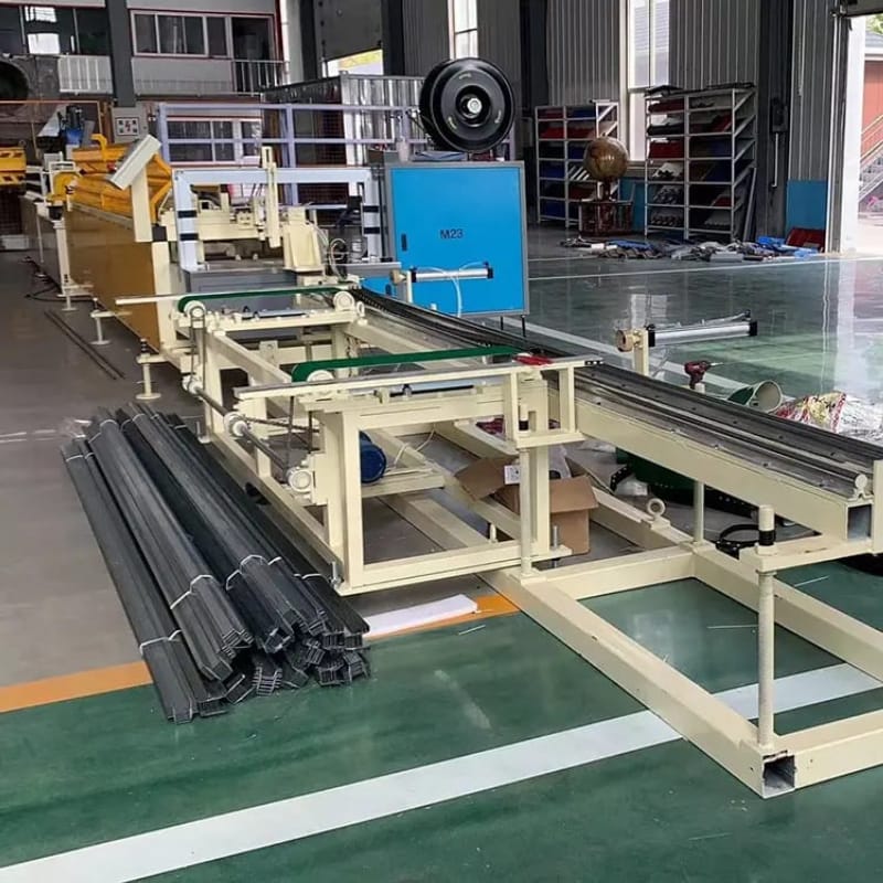 高速全自動(dòng)隔墻龍骨設(shè)備生產(chǎn)線 高速全自動(dòng)隔墻龍骨設(shè)備生產(chǎn)線