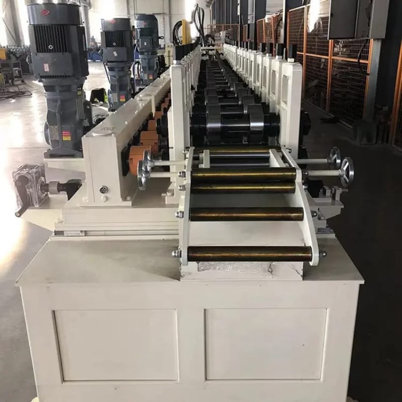 高速全自動(dòng)隔墻龍骨設(shè)備生產(chǎn)線 高速全自動(dòng)隔墻龍骨設(shè)備生產(chǎn)線