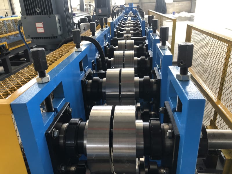 光伏支架設(shè)備 光伏支架設(shè)備