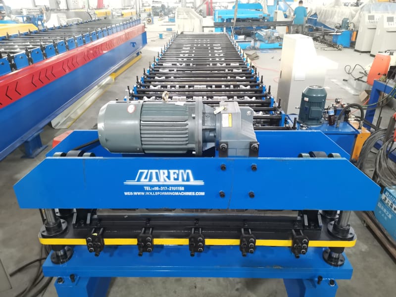 巴拿馬電動雙層壓瓦機(jī)設(shè)備 巴拿馬電動雙層壓瓦機(jī)設(shè)備