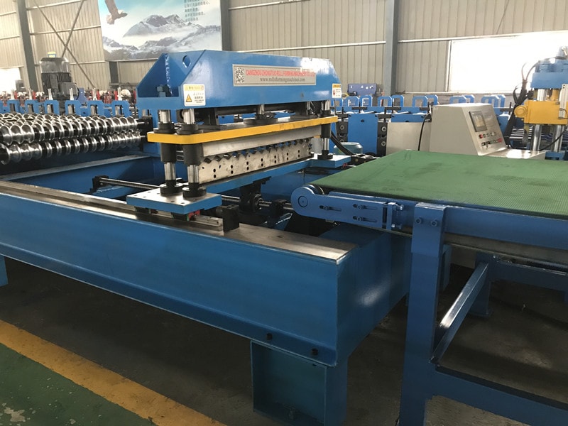 中拓冷彎高速波紋屋面瓦成型設(shè)備 中拓冷彎高速波紋屋面瓦成型設(shè)備