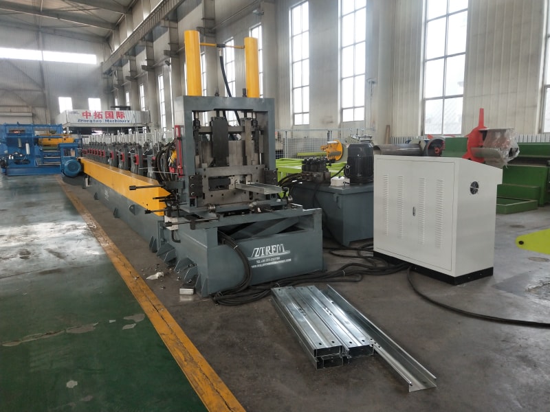 中拓全自動換型CZ型鋼成型機 中拓全自動換型CZ型鋼成型機