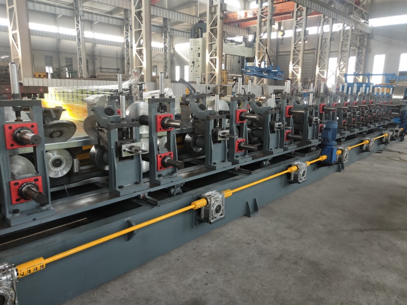 中拓全自動換型CZ型鋼成型機 中拓全自動換型CZ型鋼成型機