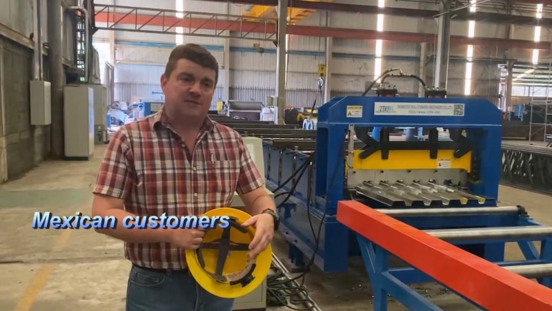 墨西哥全自動樓承板機(jī)