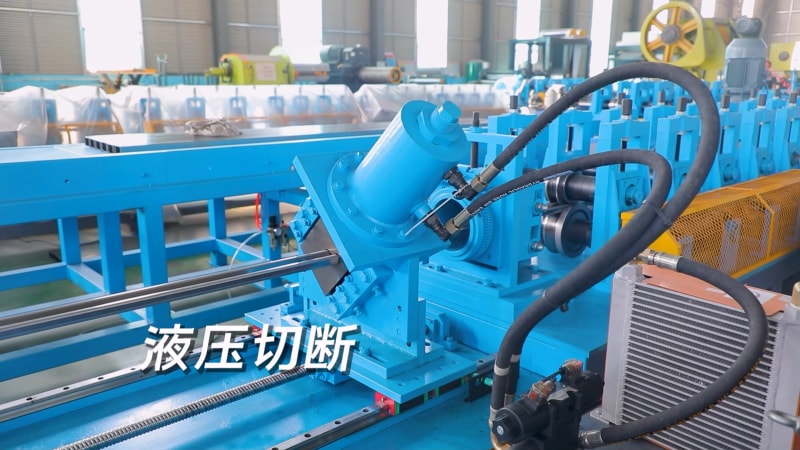 出口南非地區(qū)-小貨架橫梁成型機