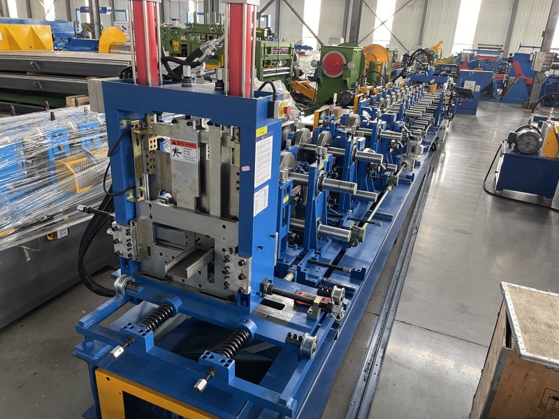 中拓機(jī)械出口印度尼西亞的橫剪線設(shè)備 中拓機(jī)械出口印度尼西亞的橫剪線設(shè)備