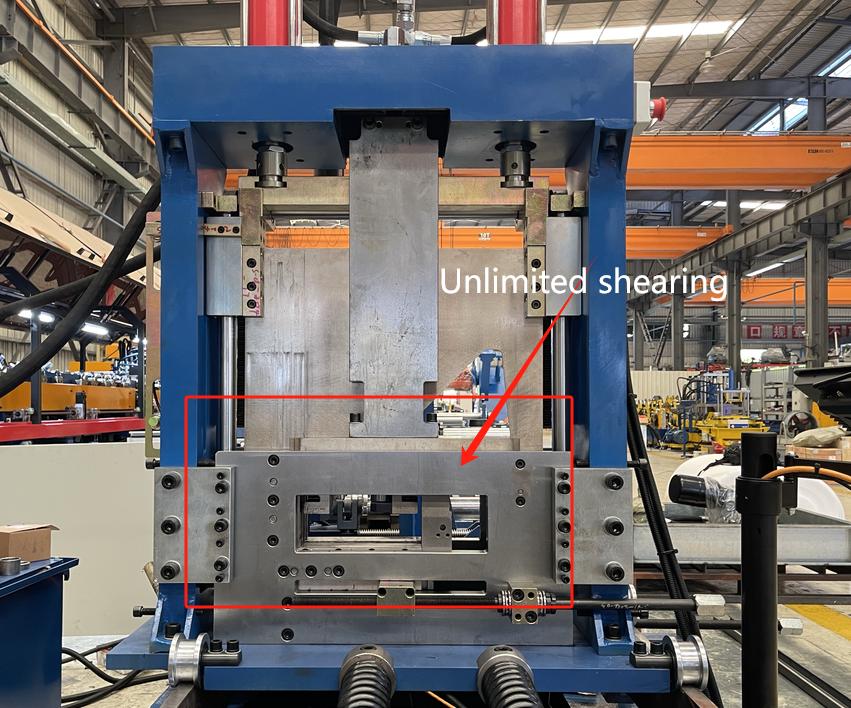 巴西客戶全自動(dòng)PLC觸摸屏尺寸可調(diào)節(jié)CZ型鋼設(shè)備 巴西客戶全自動(dòng)PLC觸摸屏尺寸可調(diào)節(jié)CZ型鋼設(shè)備