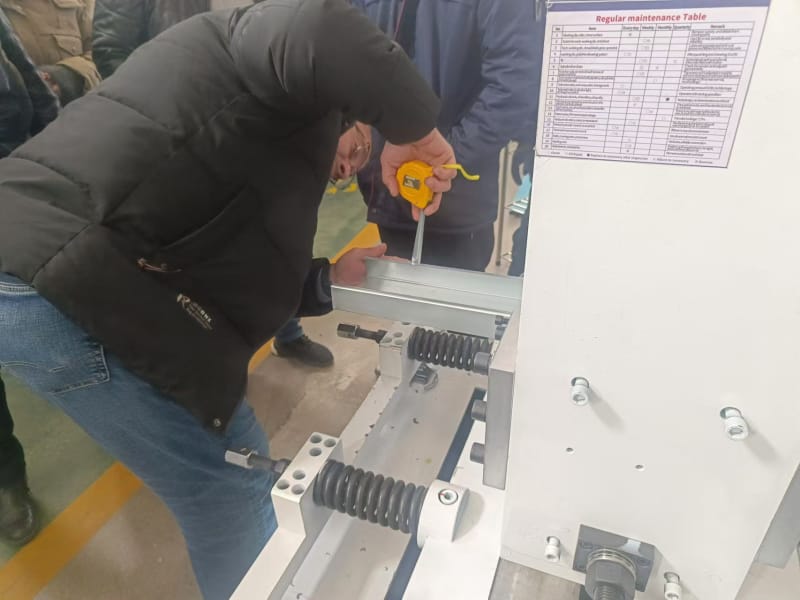 出口沙特地區(qū)的型鋼機設(shè)備，中拓冷彎工程師展實力以專業(yè)攻克小邊與腰高難題