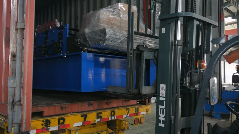 中拓冷彎成型設(shè)備:長(zhǎng)途運(yùn)輸考驗(yàn)下設(shè)備品質(zhì)始終如一? 中拓冷彎成型設(shè)備:長(zhǎng)途運(yùn)輸考驗(yàn)下設(shè)備品質(zhì)始終如一?