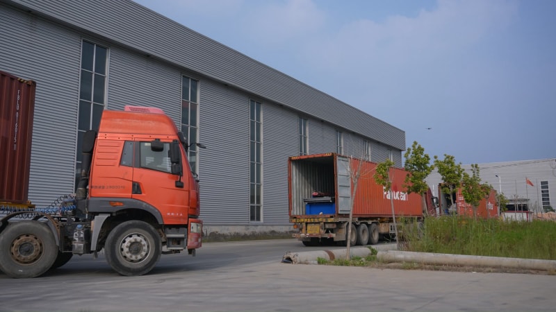 中拓冷彎成型設(shè)備:長(zhǎng)途運(yùn)輸考驗(yàn)下設(shè)備品質(zhì)始終如一? 中拓冷彎成型設(shè)備:長(zhǎng)途運(yùn)輸考驗(yàn)下設(shè)備品質(zhì)始終如一?